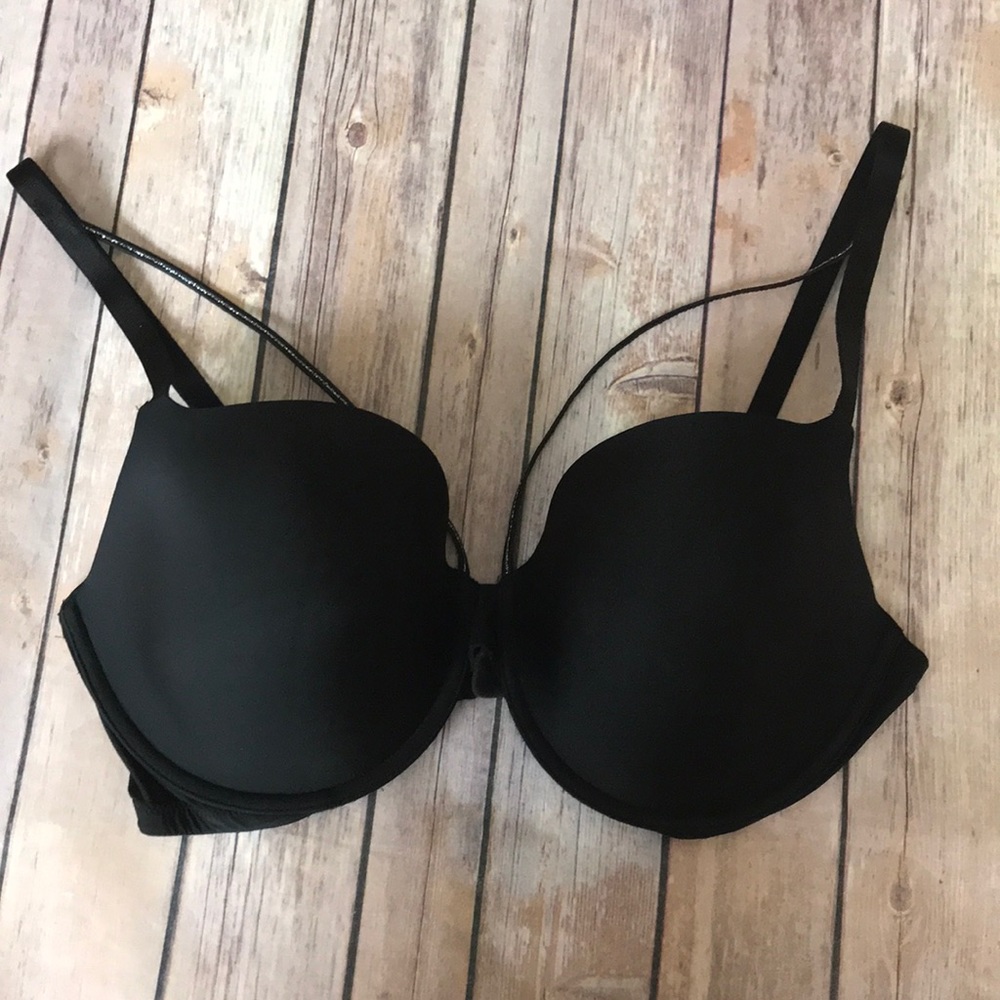 {Victoria’s Secret} Black Lined Caged Demi Bra